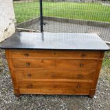 Commode en noyer et marbre noir, XIXème siècle