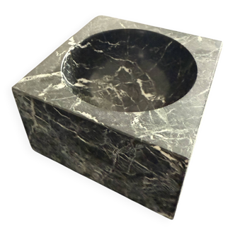 Vase en marbre massif