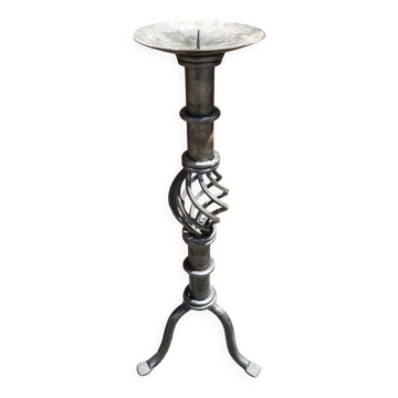 Bougeoir ou chandelier en fer forgé (Hauteur 41 cm)