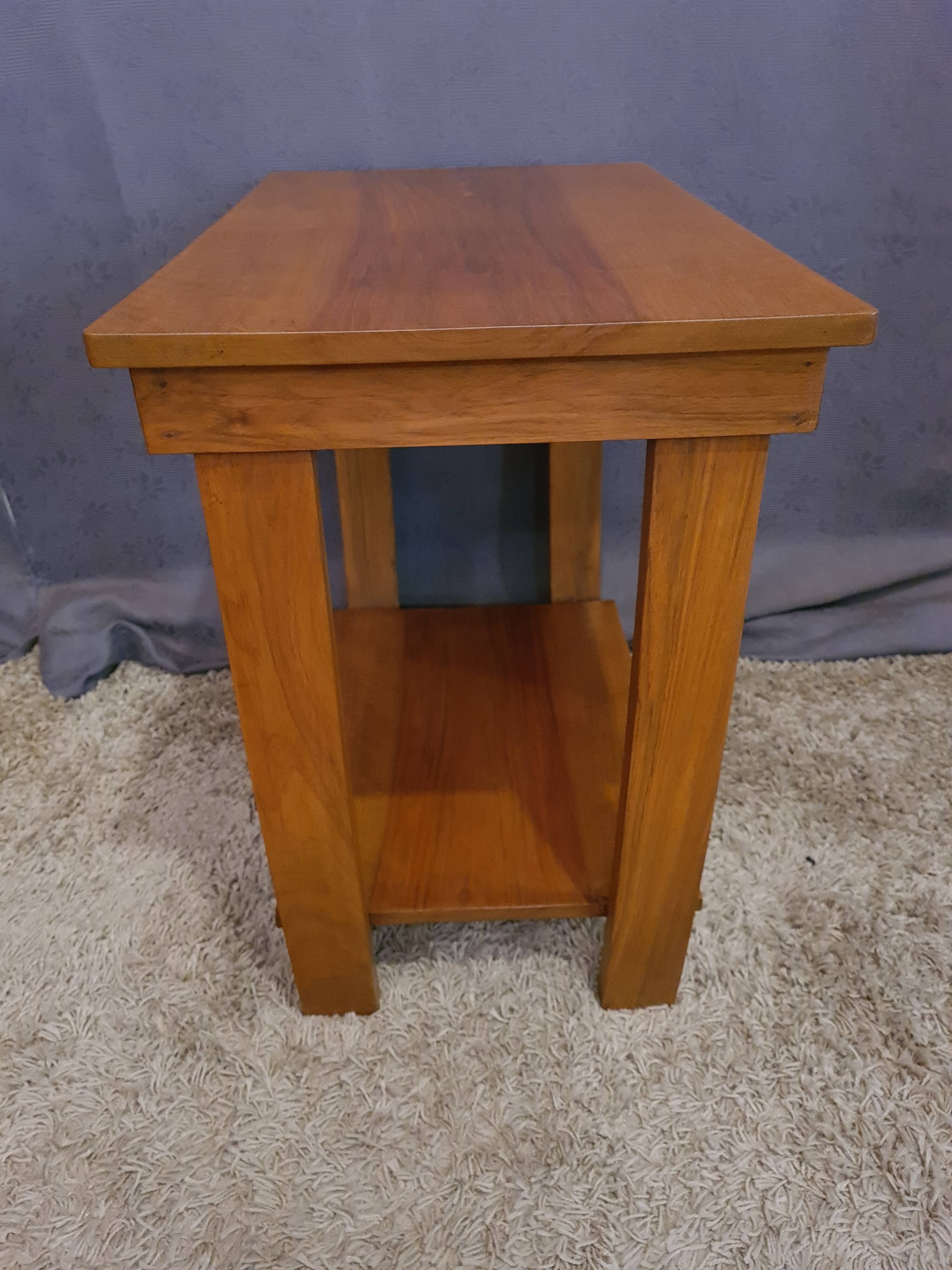 Side table design 50