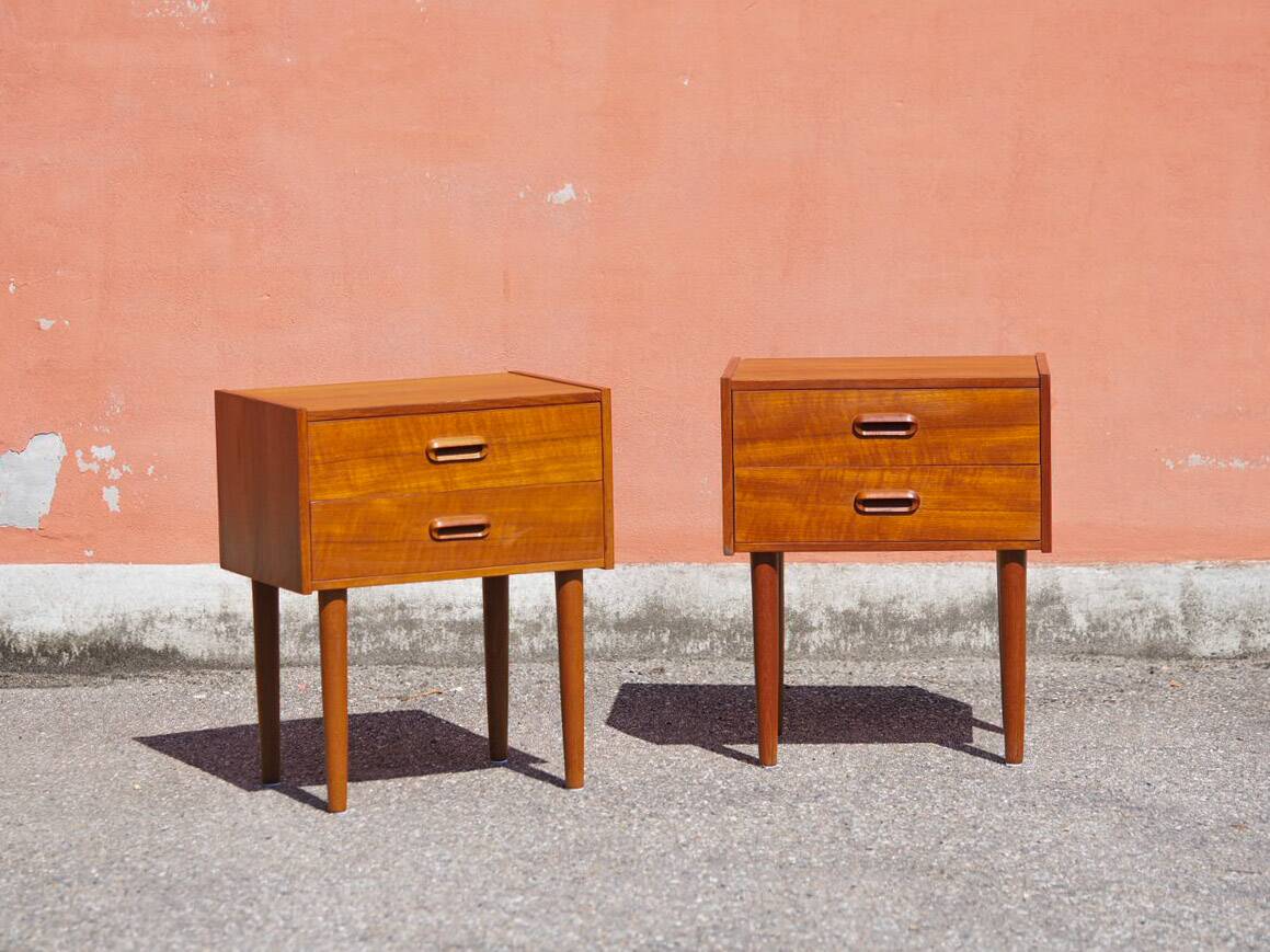Pair of 2 vintage Danish bedside tables from the 1960s, in teak.