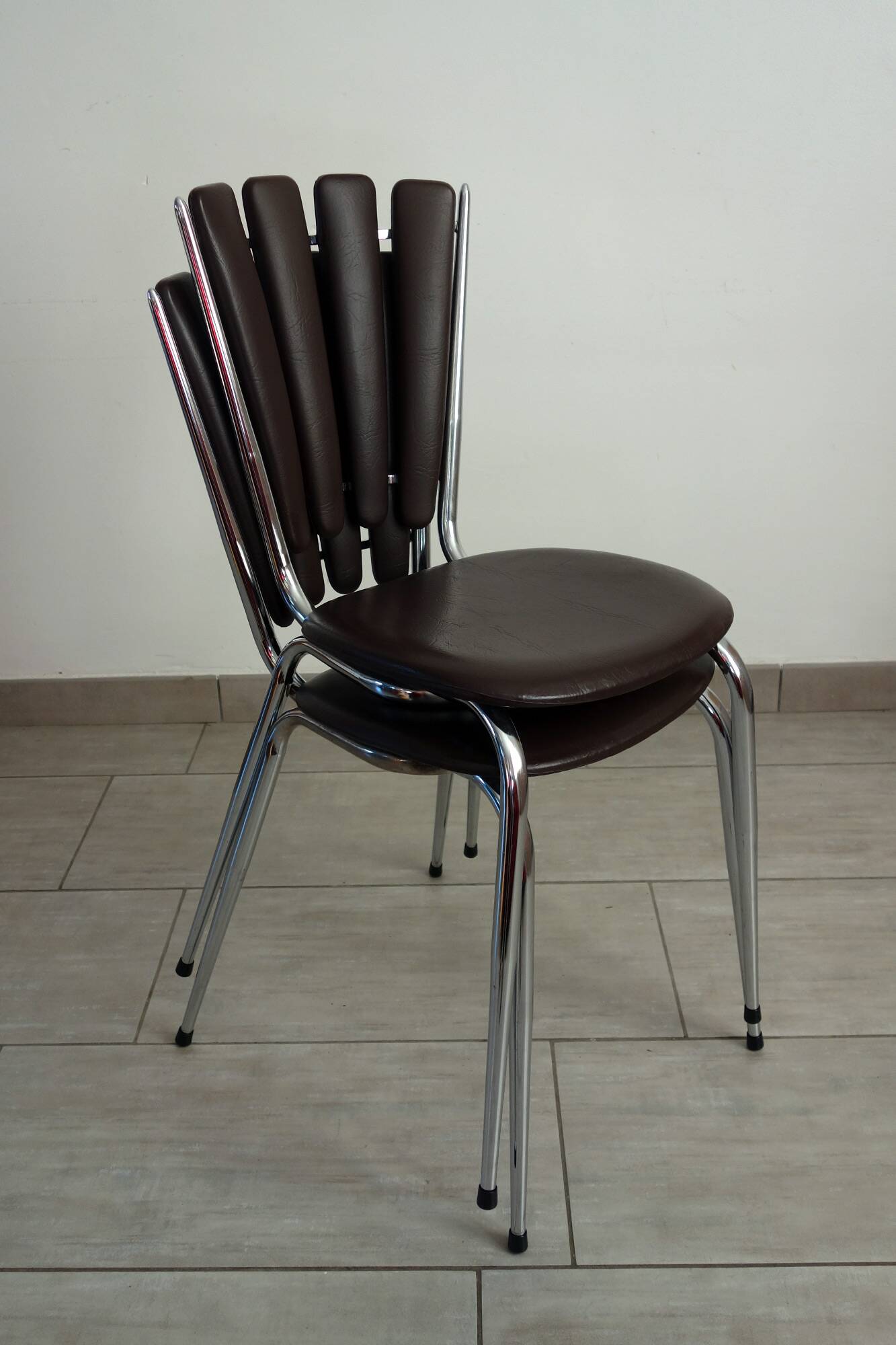 Lot de 2 chaises pétales chocolat Soudexvinyl