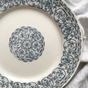 6 iron earthenware flat plates "Renaissance" Creil et Montereau