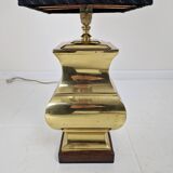 Paire de lampes de table de style Régence avec abat-jour noirs – Base en laiton et bois