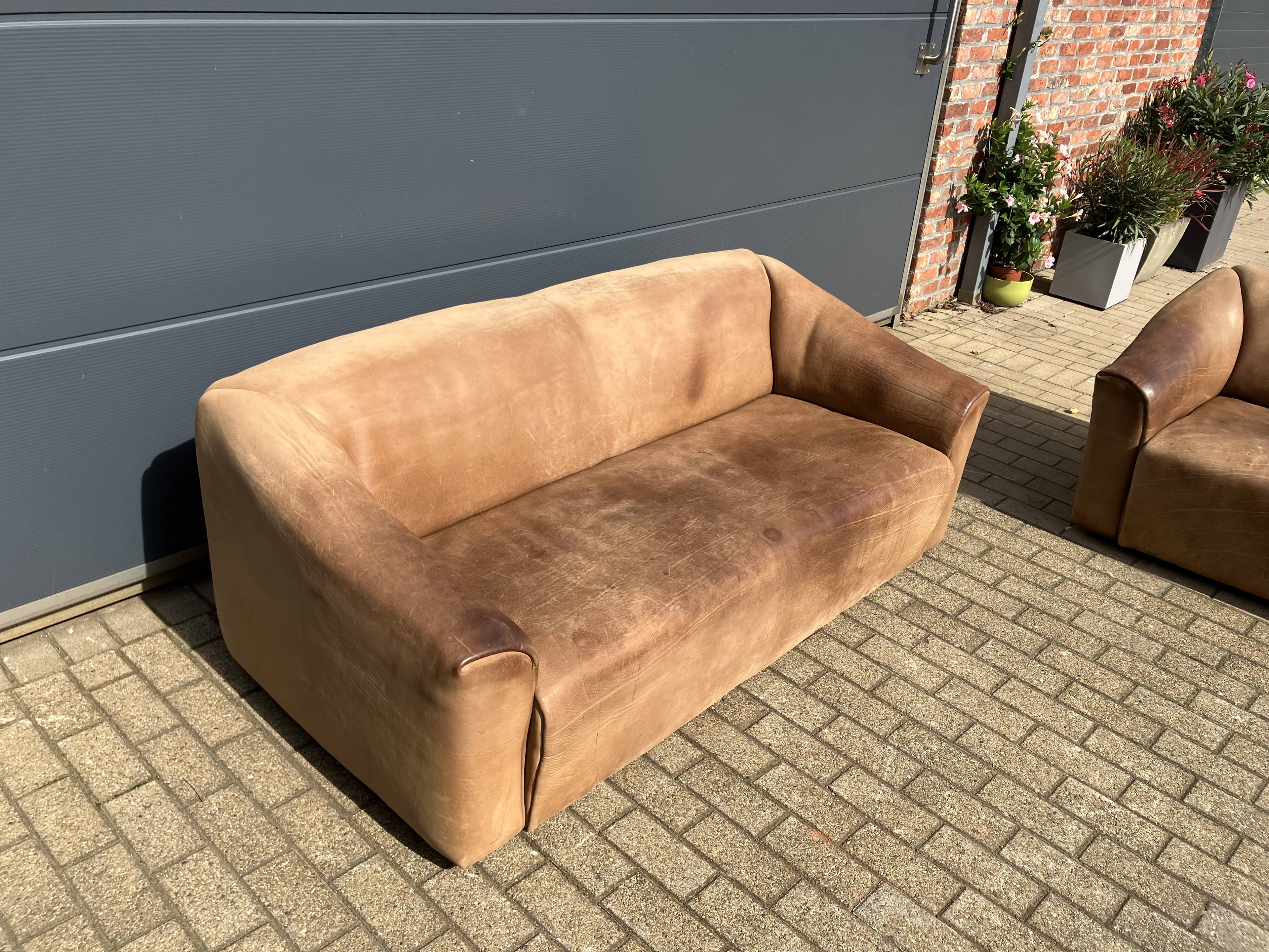 3-seater De Sede sofa in 5mm NECK Buffalo leather, Cognac color