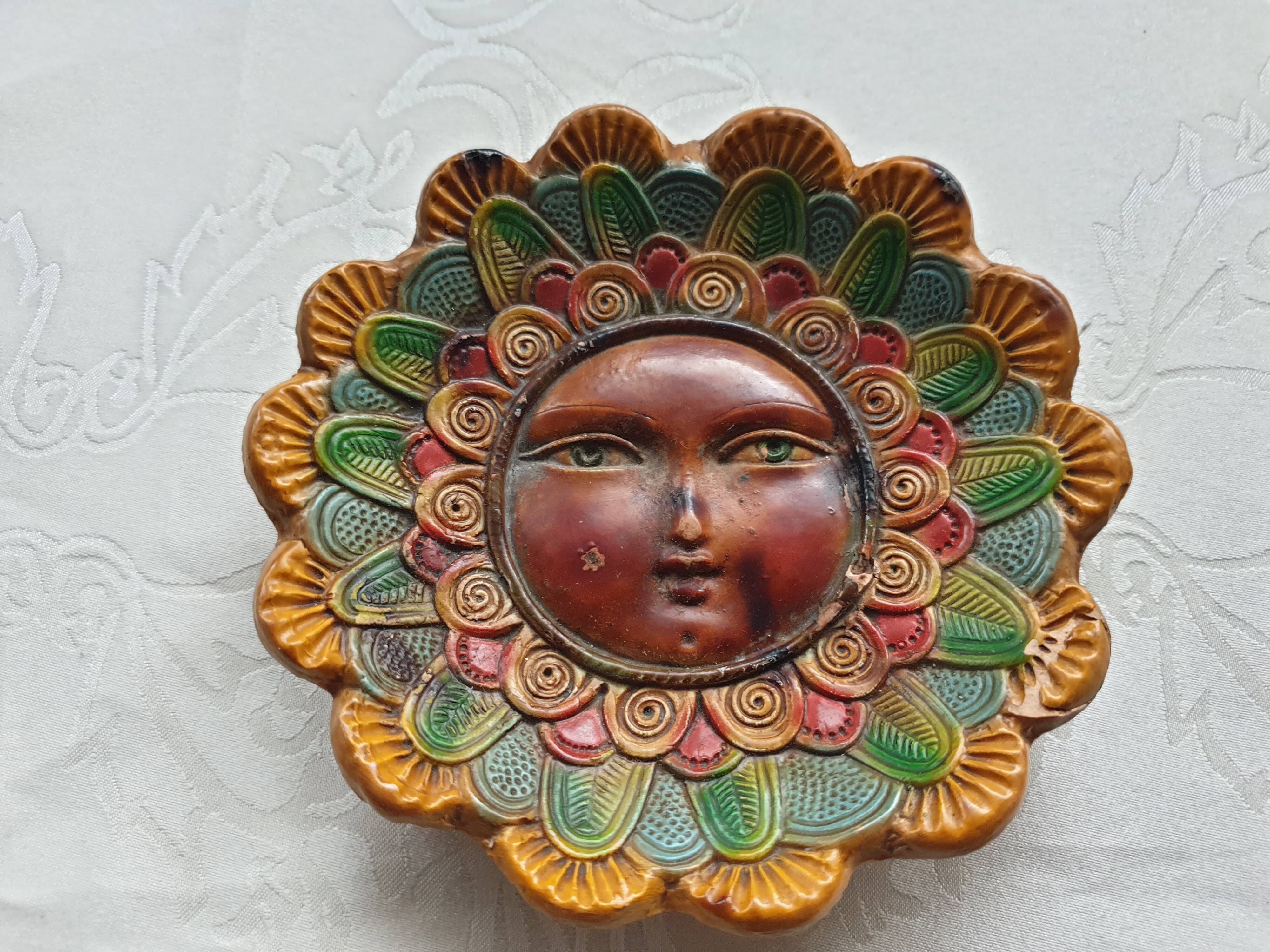 Empty ceramic sun pocket signed Jesus mariq