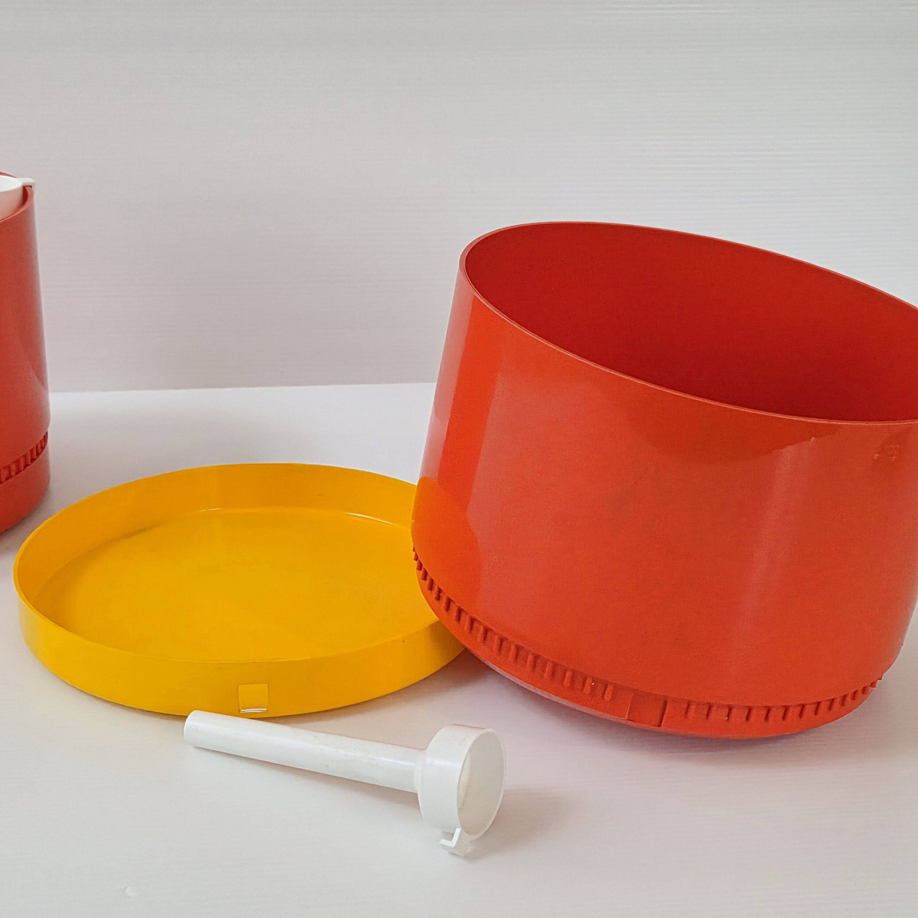 Pair of Round planters by Nena Balsari for Vastill 1970