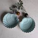 Shell-shaped porcelain dishes.