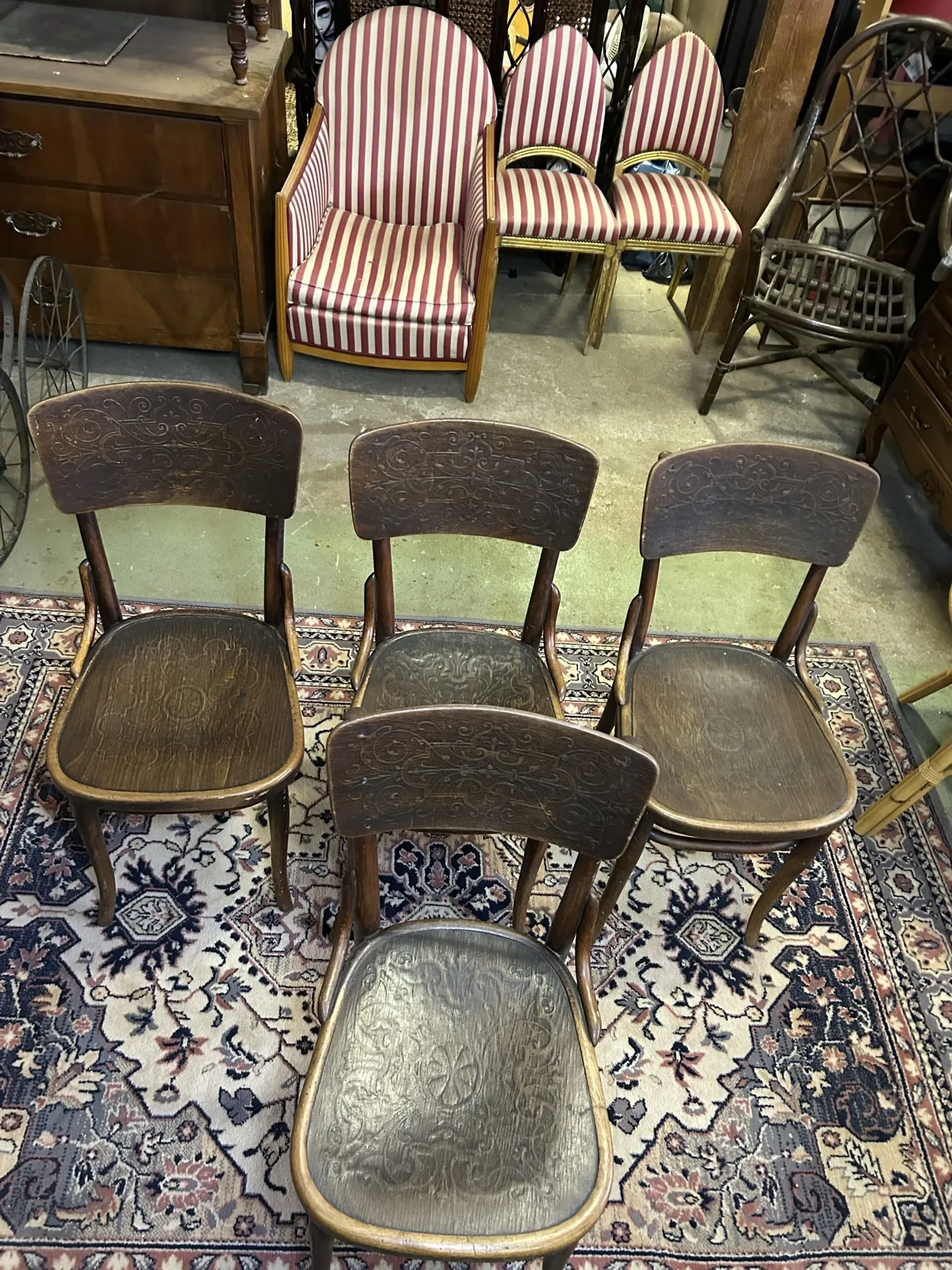 Set of 4 thonet chairs