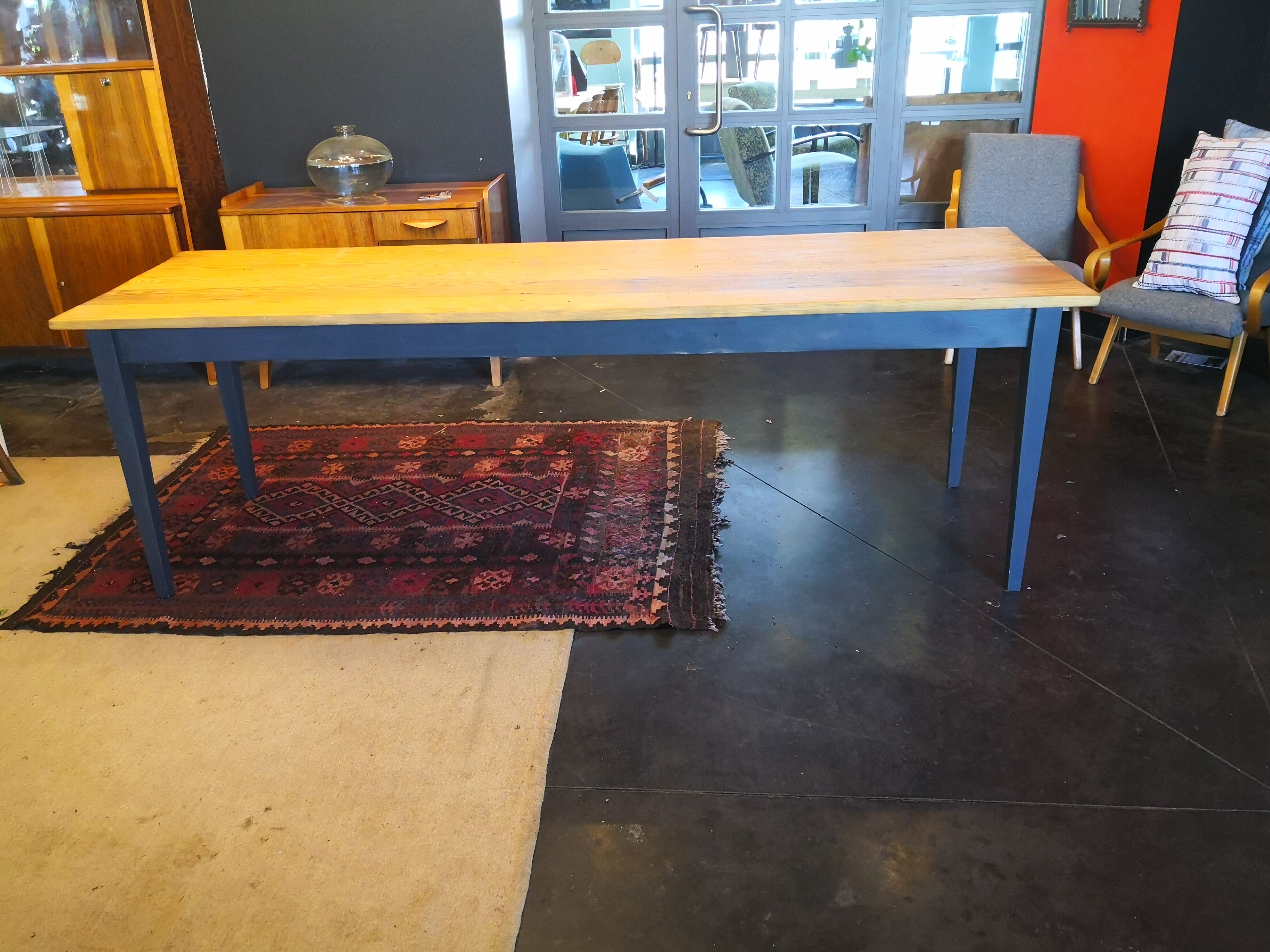 Vintage table, 2,40m, 8 people