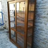 Vitrine a deux portes coulissante