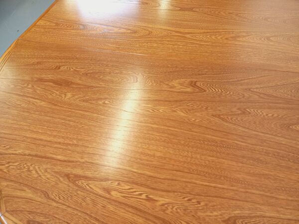 Table à manger ronde vintage style scandinave des années 60 70 en orme