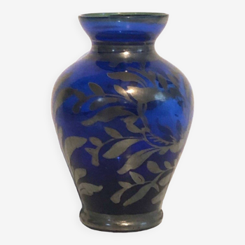 Vase chinois en verre bleu