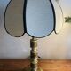 Grande lampe en bois peint