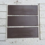 Metal string modular wall shelf