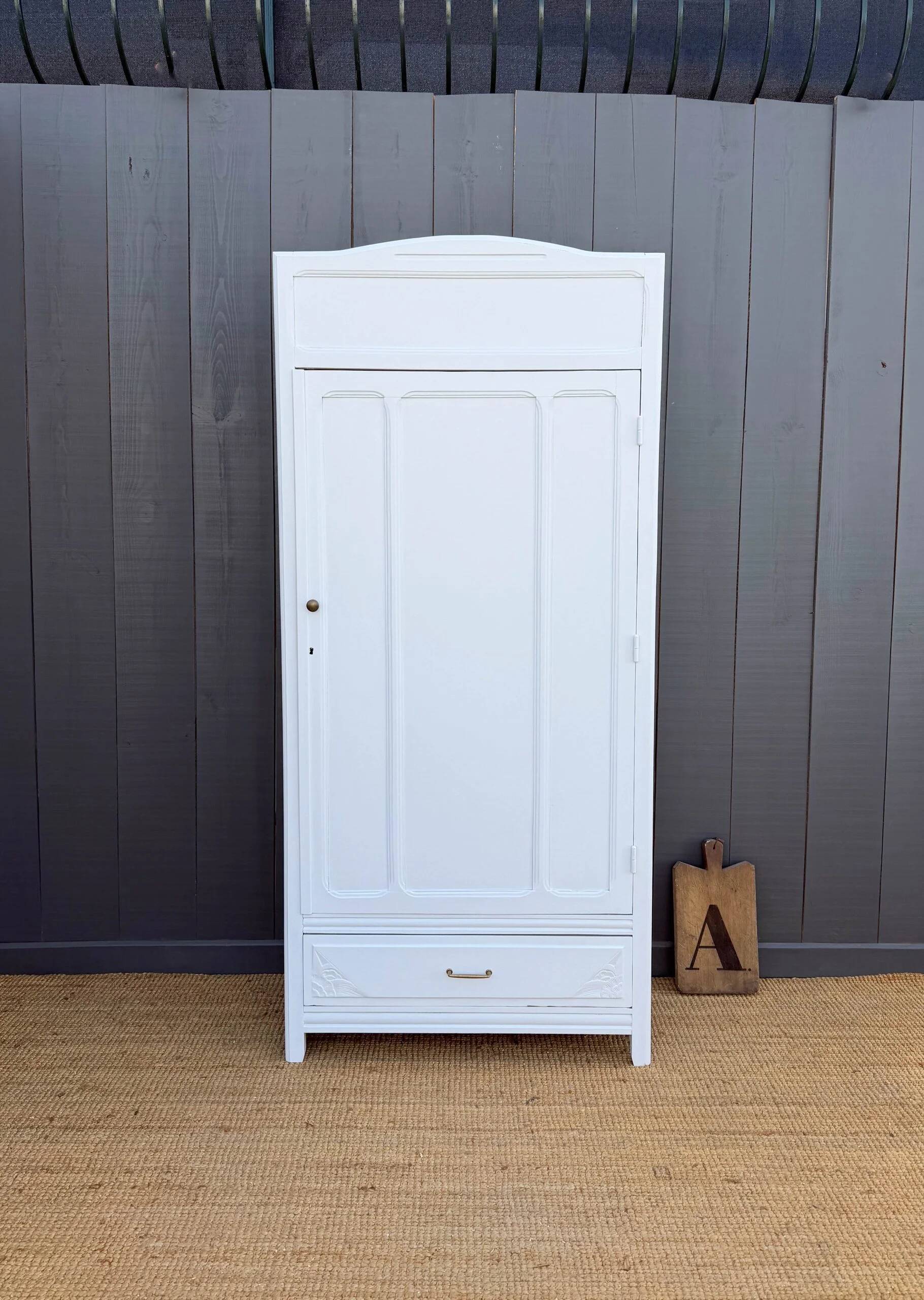 Armoire parisienne
