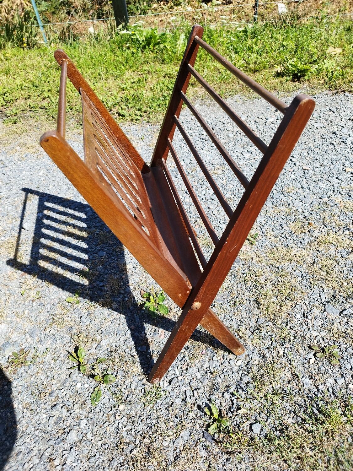 Scandinavian style folding magazine rack by Cees Brackman for Pastoe 60/70
