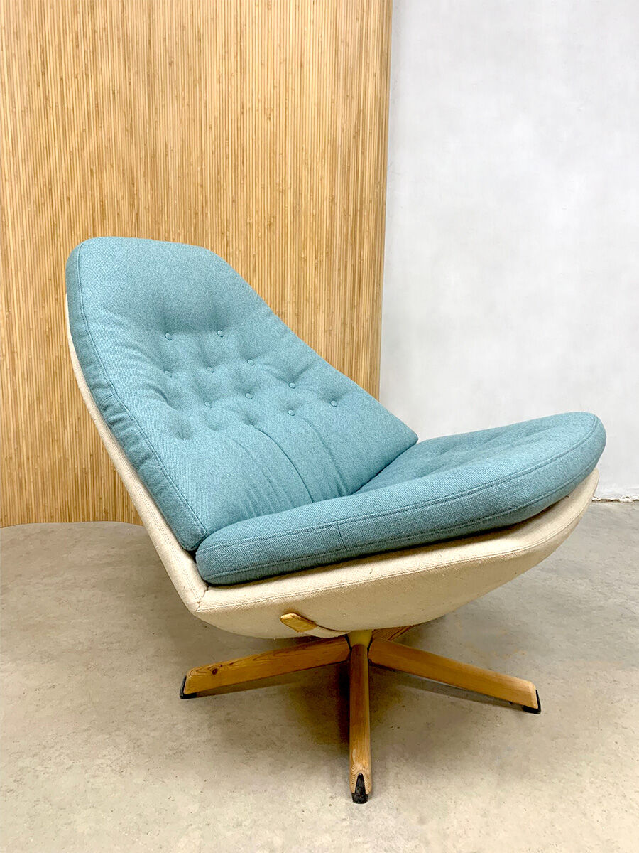 Vintage design swivel chair and ottoman