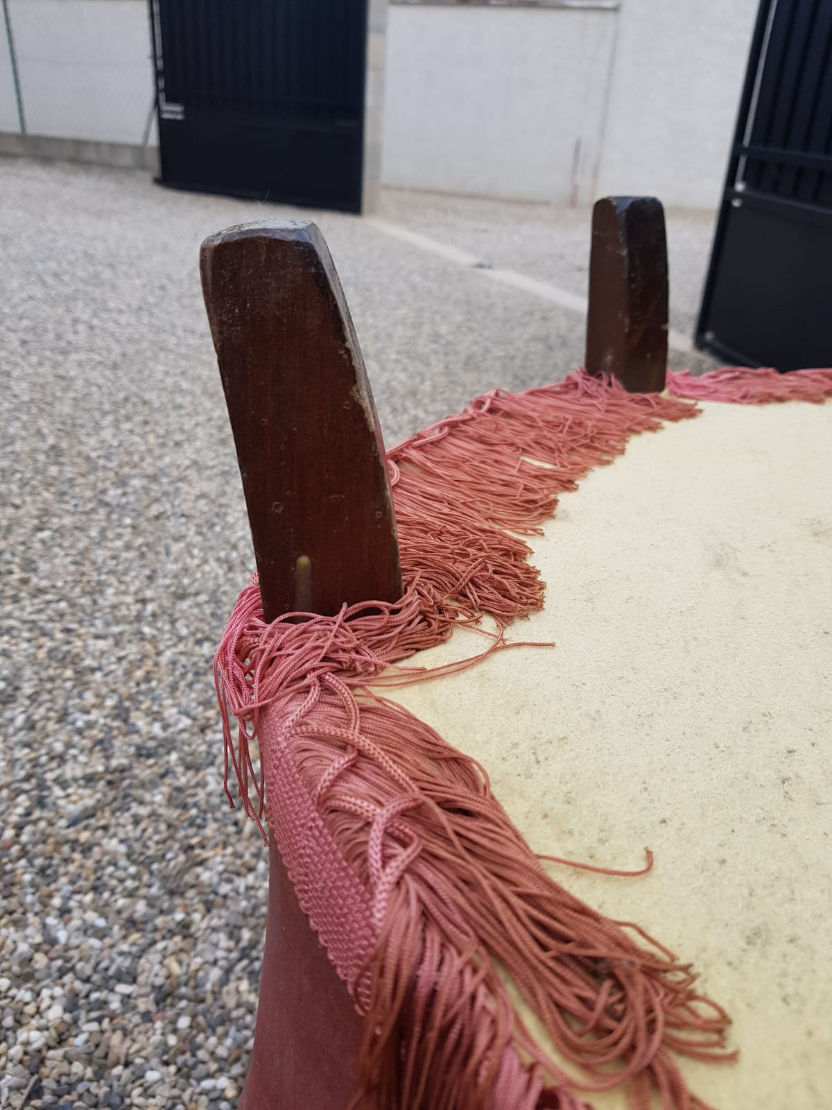 Paire de chauffeuses crapaud velours rose