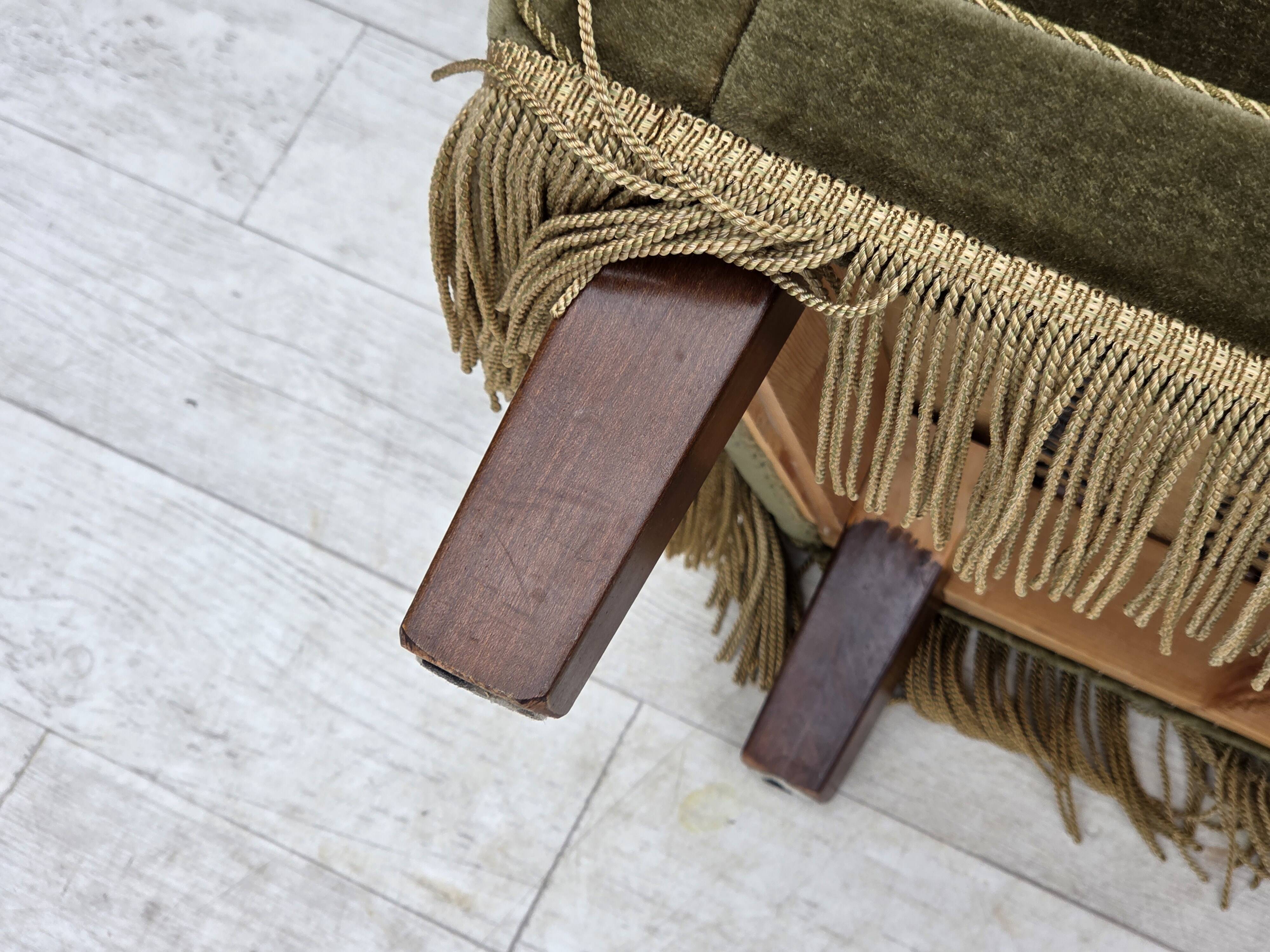 Fauteuil danois des années 1970, velours vert d'origine.