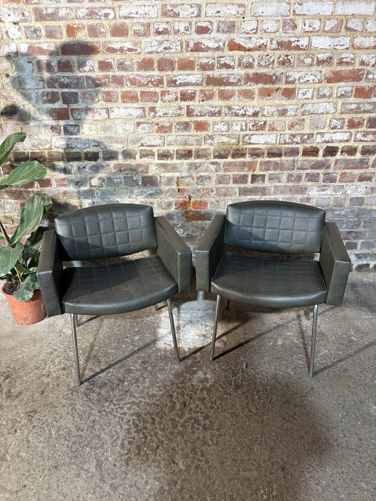Pair of armchairs by Pierre Guariche, Meurop.