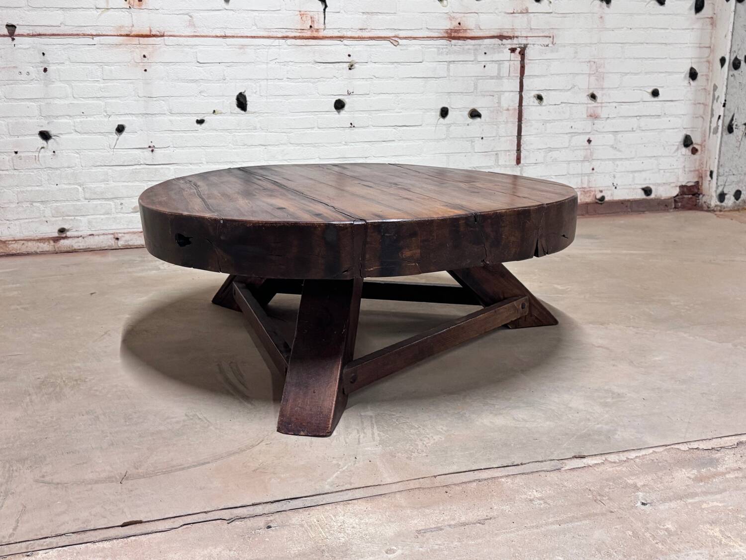 Vintage round oak coffee table, brutalist wabi-sabi, 1950s.