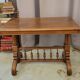 Serving table with mechanism