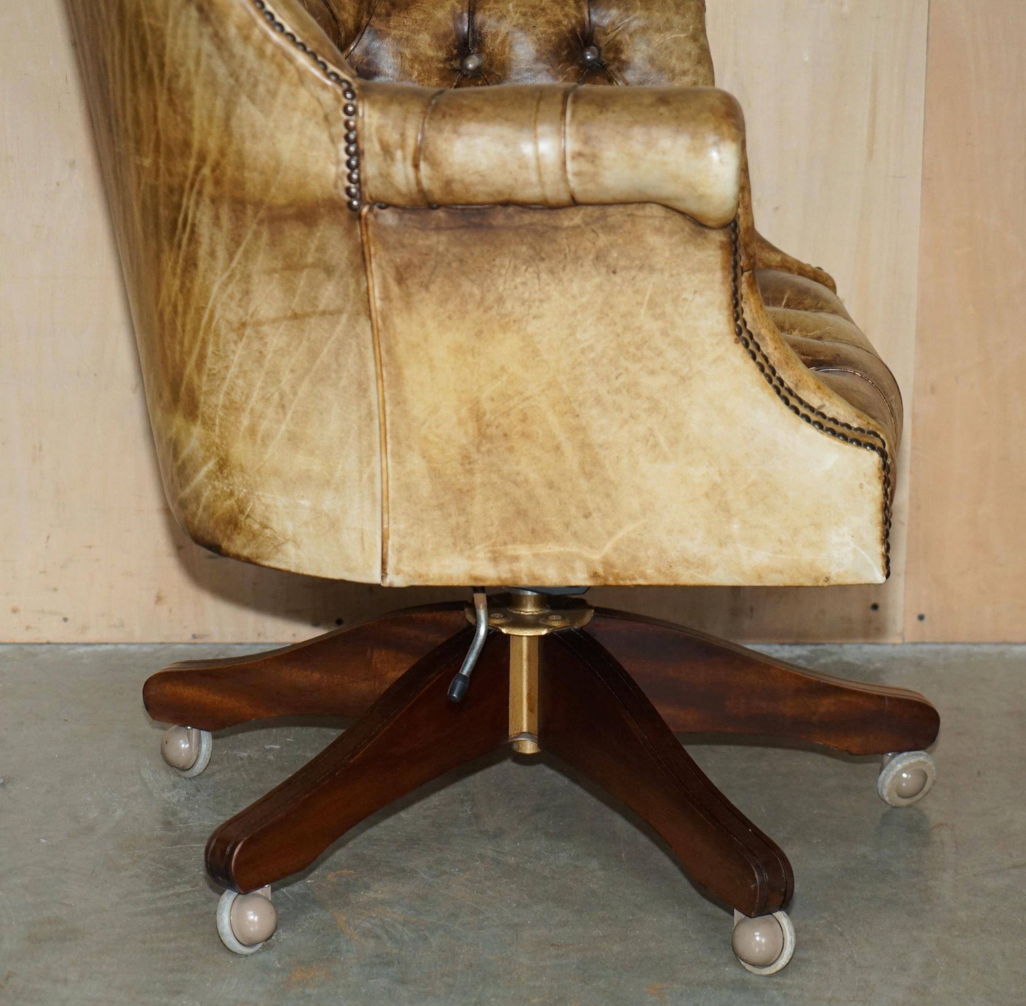 Chesterfield executive armchair in aniline leather
