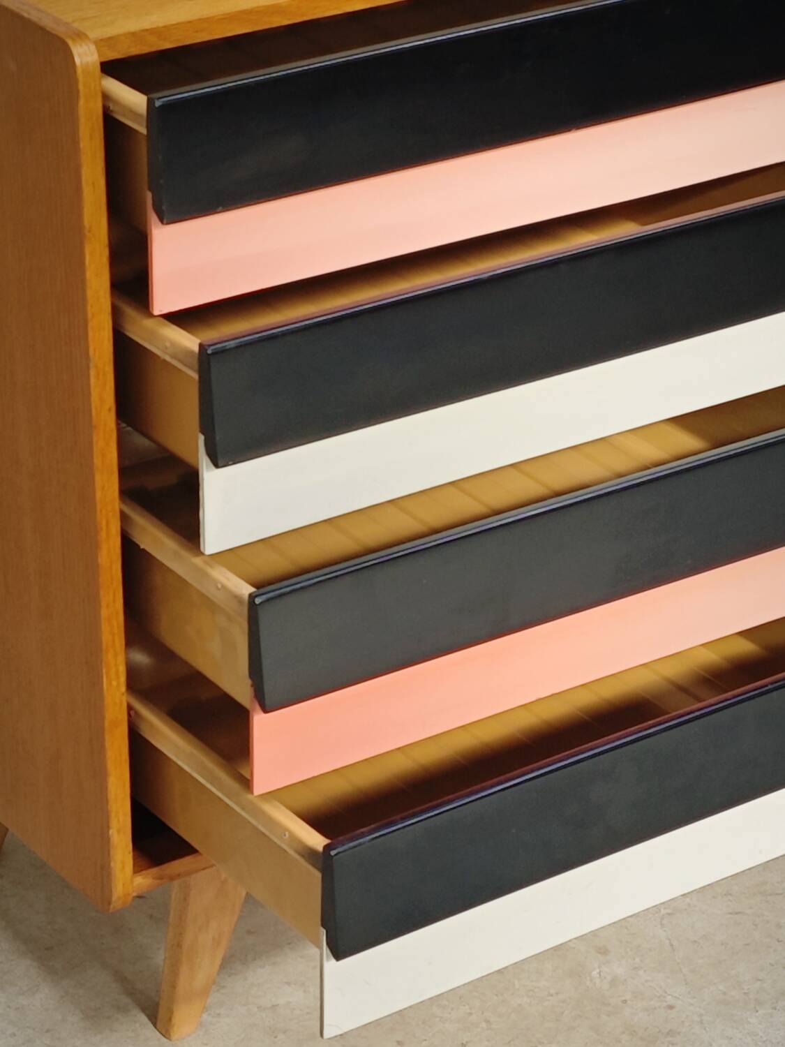U 458 pink and grey sideboard by Jiri Jiroutek for Interier Praha 1960