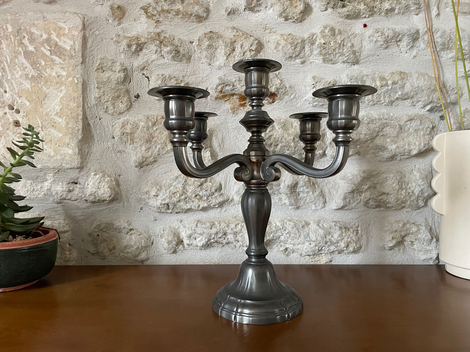 Candélabre ancien en étain – 5 branches – France, milieu XXᵉ siècle