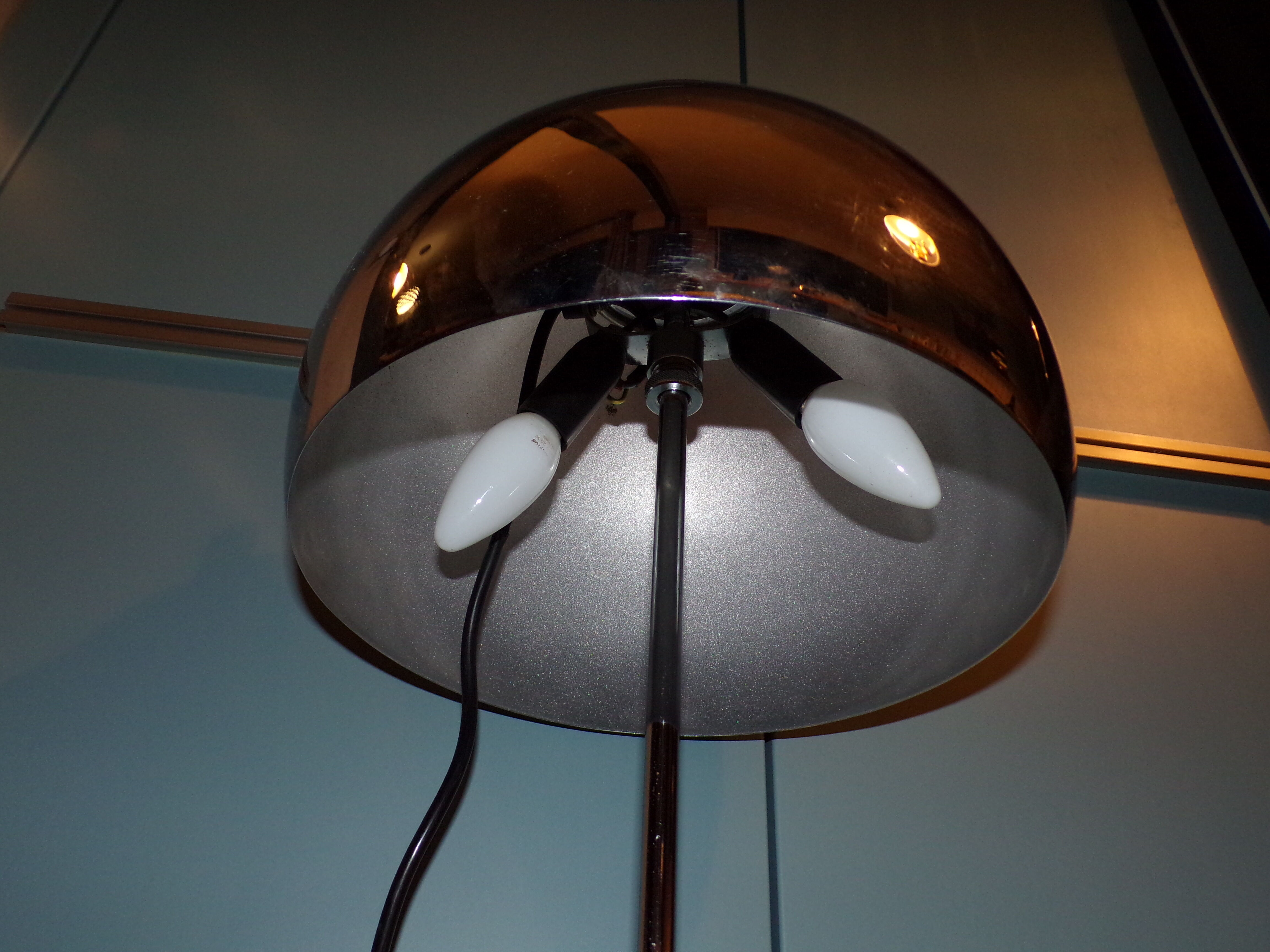 Chrome metal mushroom lamp