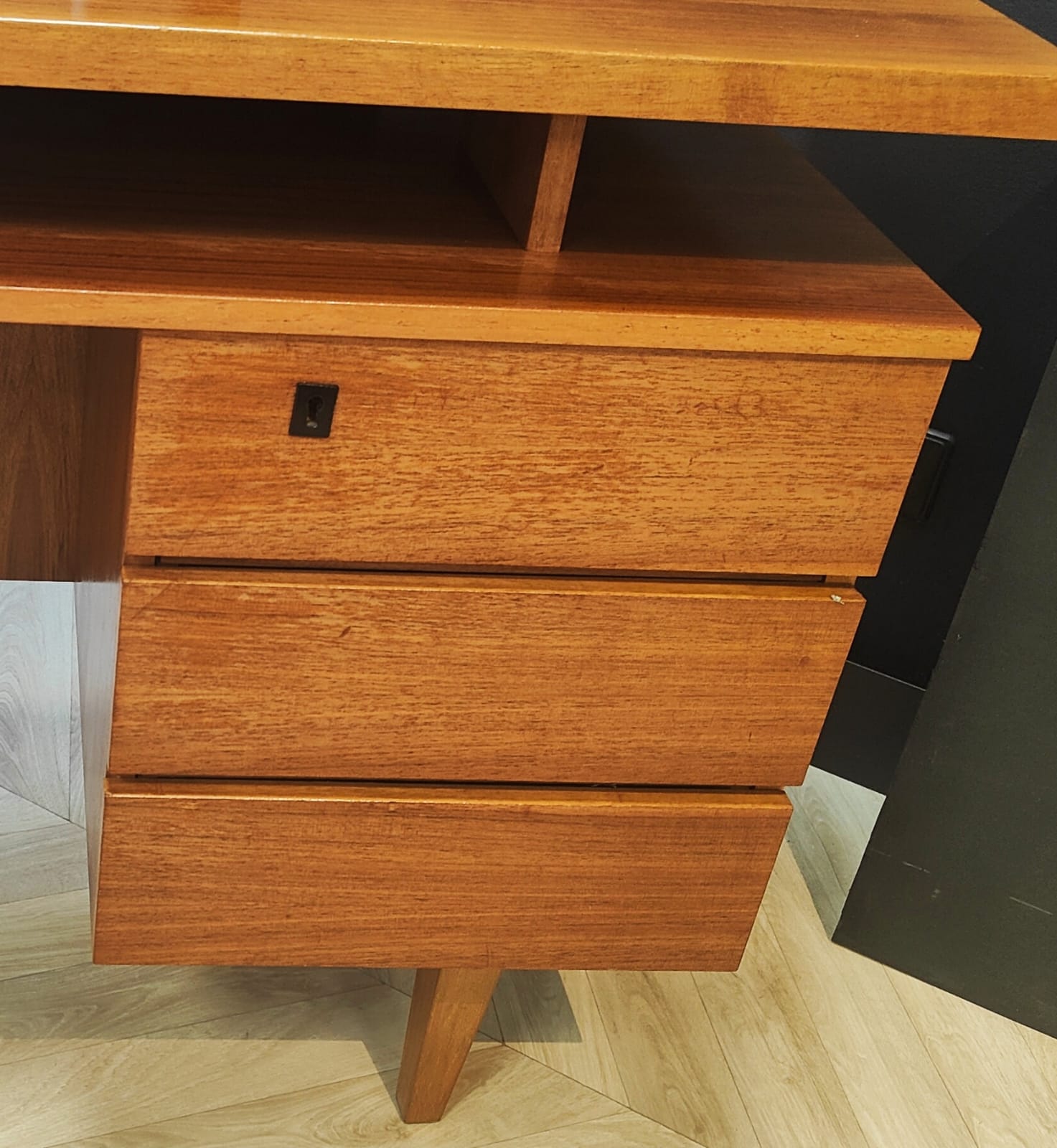 Mid Century bureau