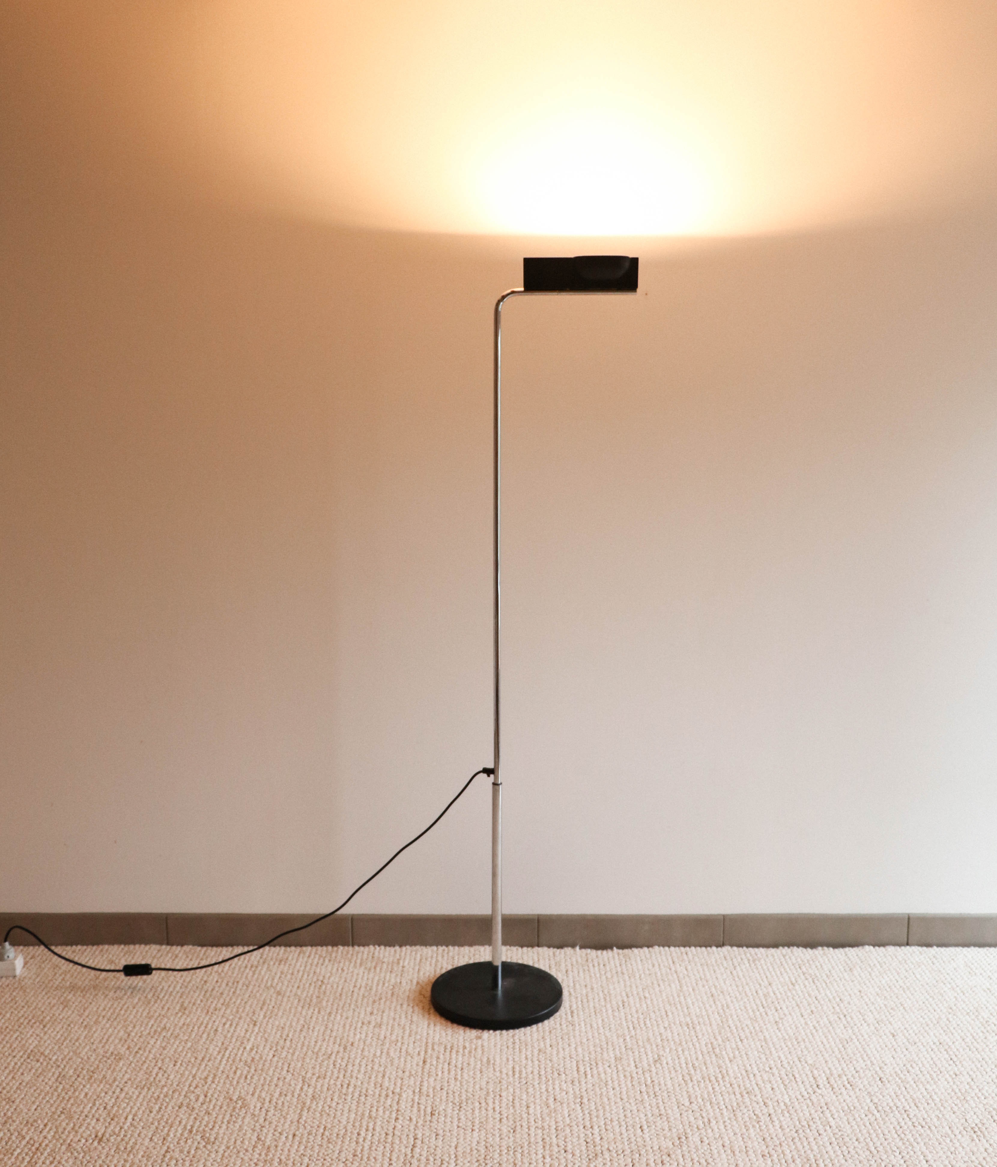 Ernesto Gismondi, Camera Terra lamppost, Artemide, 1980s