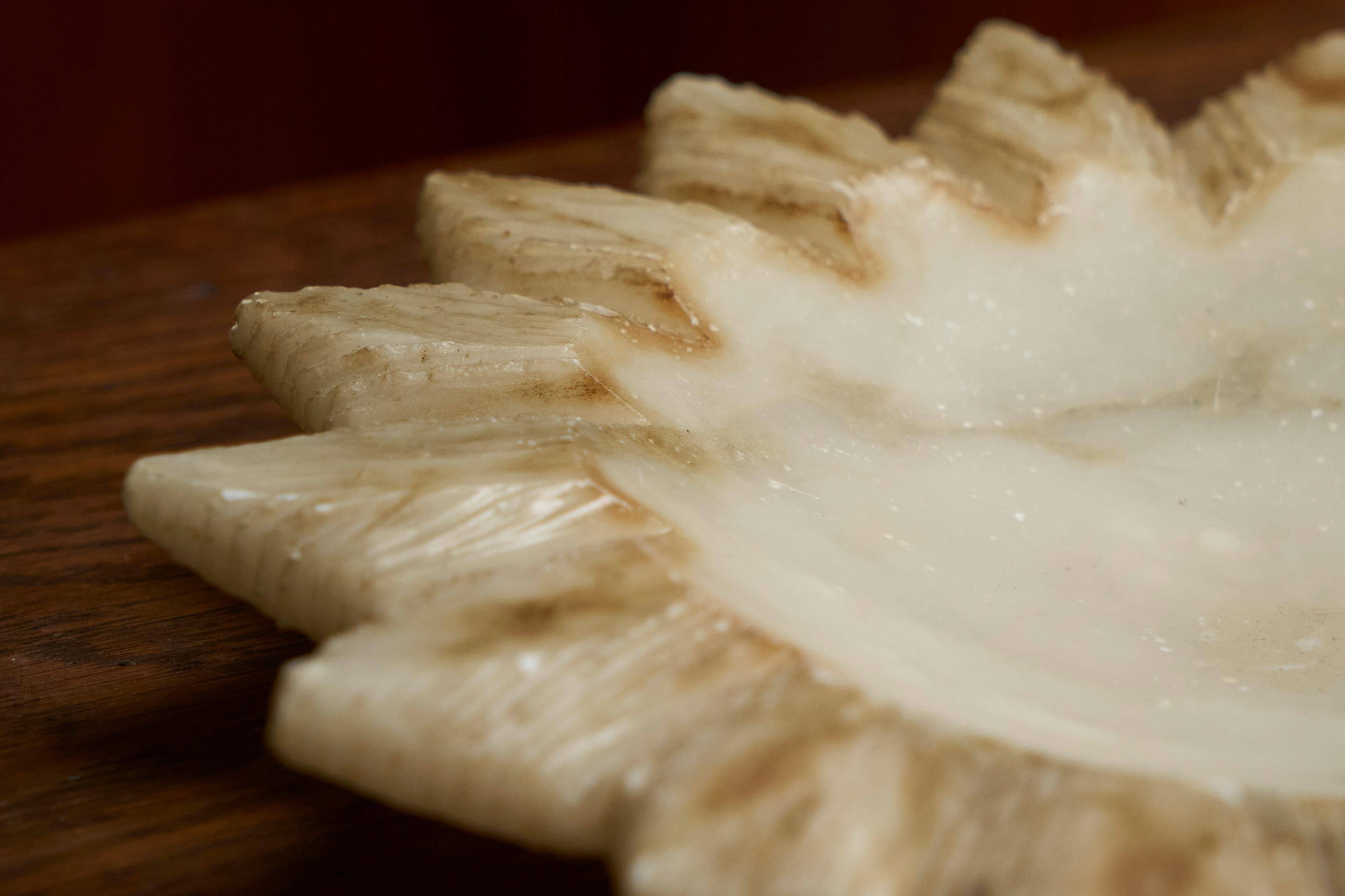 Sunburst vide poche in hand-carved alabaster, 1960s