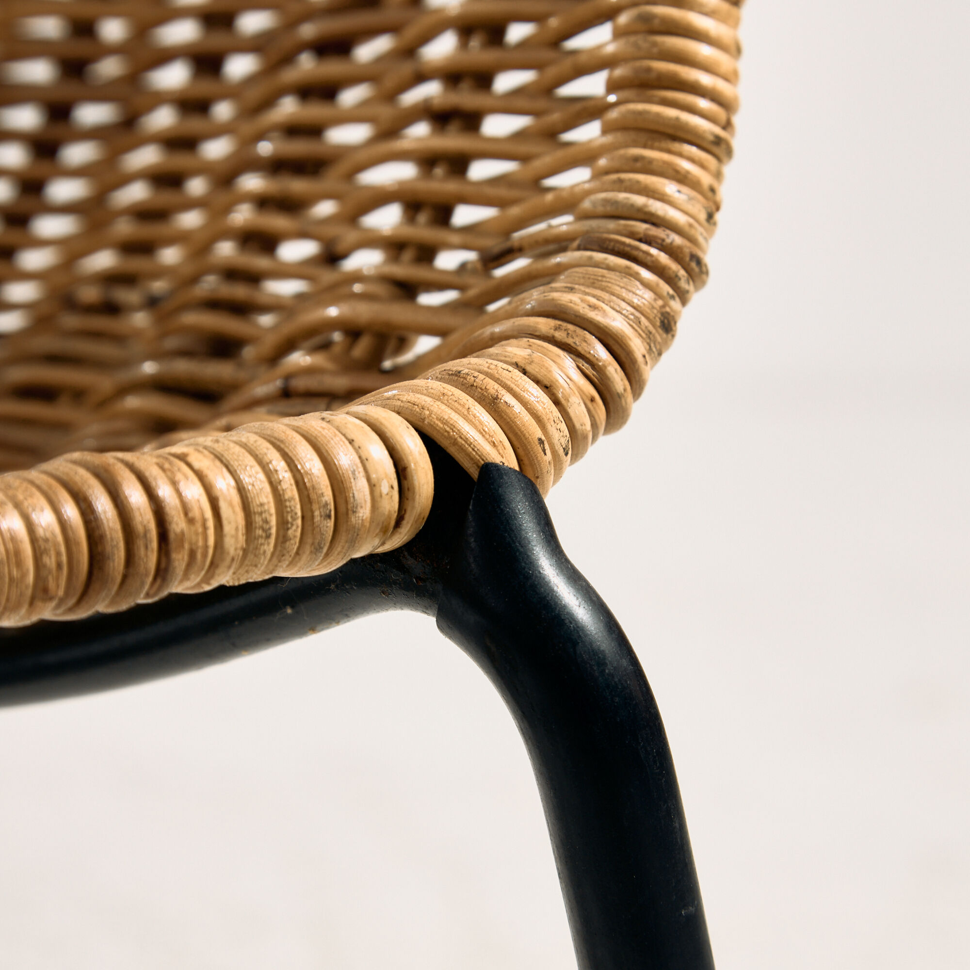 Chaise panier par Gian Franco Legler