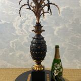 Grande lampe de table ananas en bois sculpté noir et or, France, début du XXe siècle