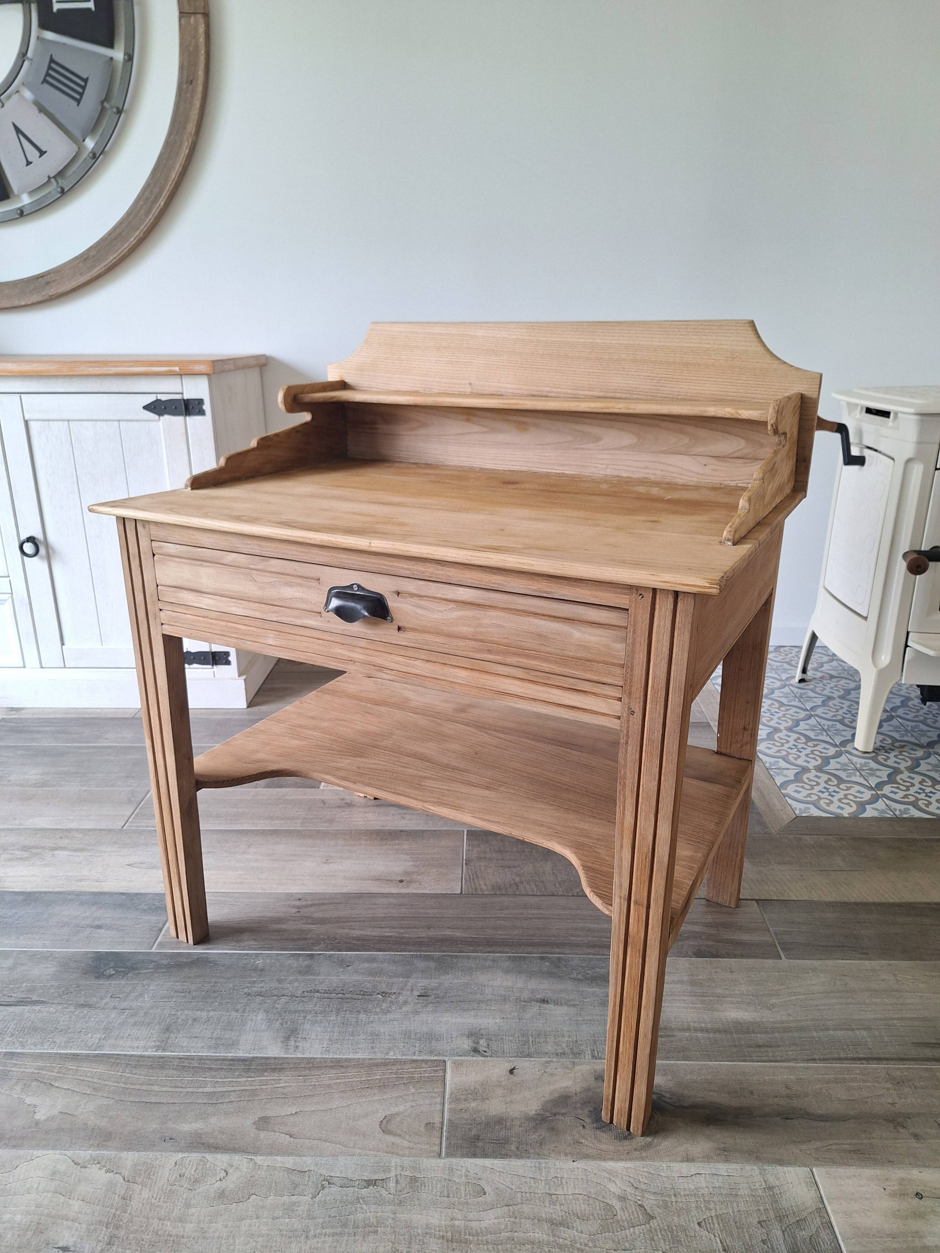 Desk / Dressing table in solid elm from the early 20th century.