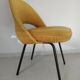 Chaise en velours Eero Saarinen édition Knoll 1950