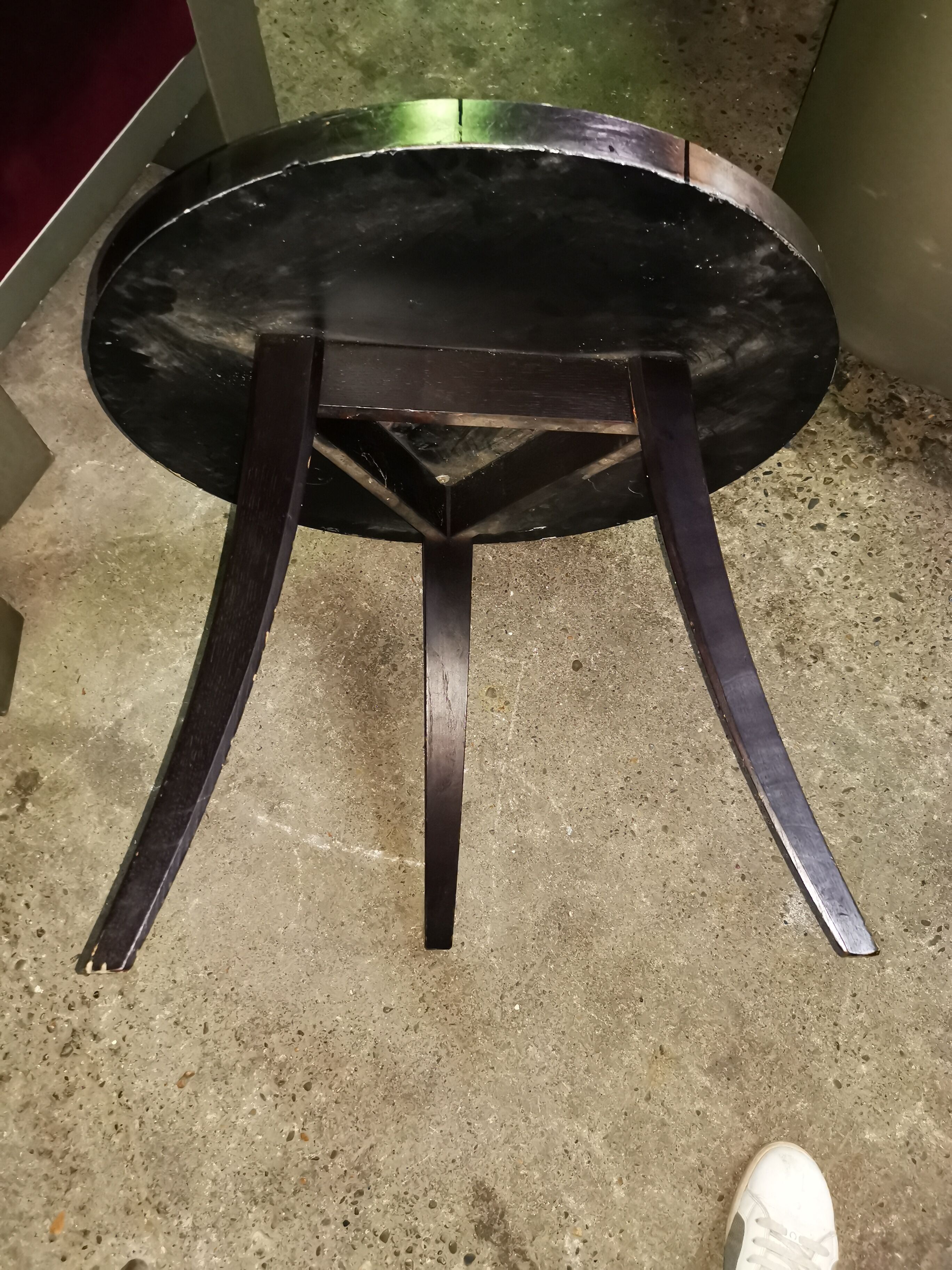 Set f 2 vintage club chairs and table