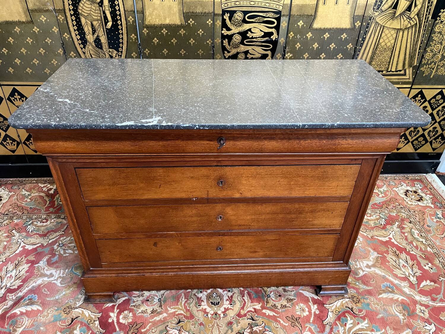 Commode époque Louis Philippe en chêne