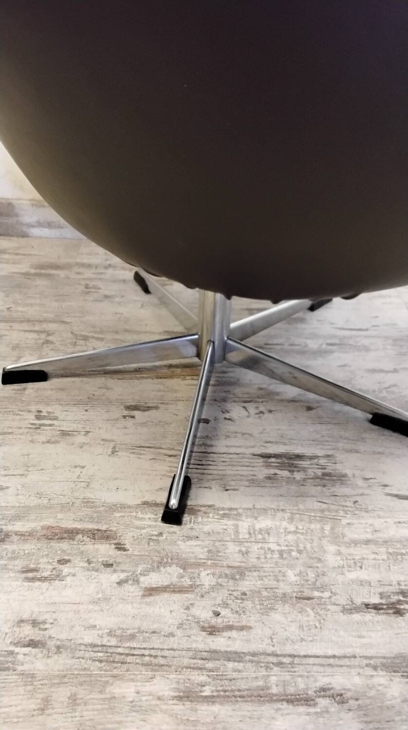 70s style swivel armchair