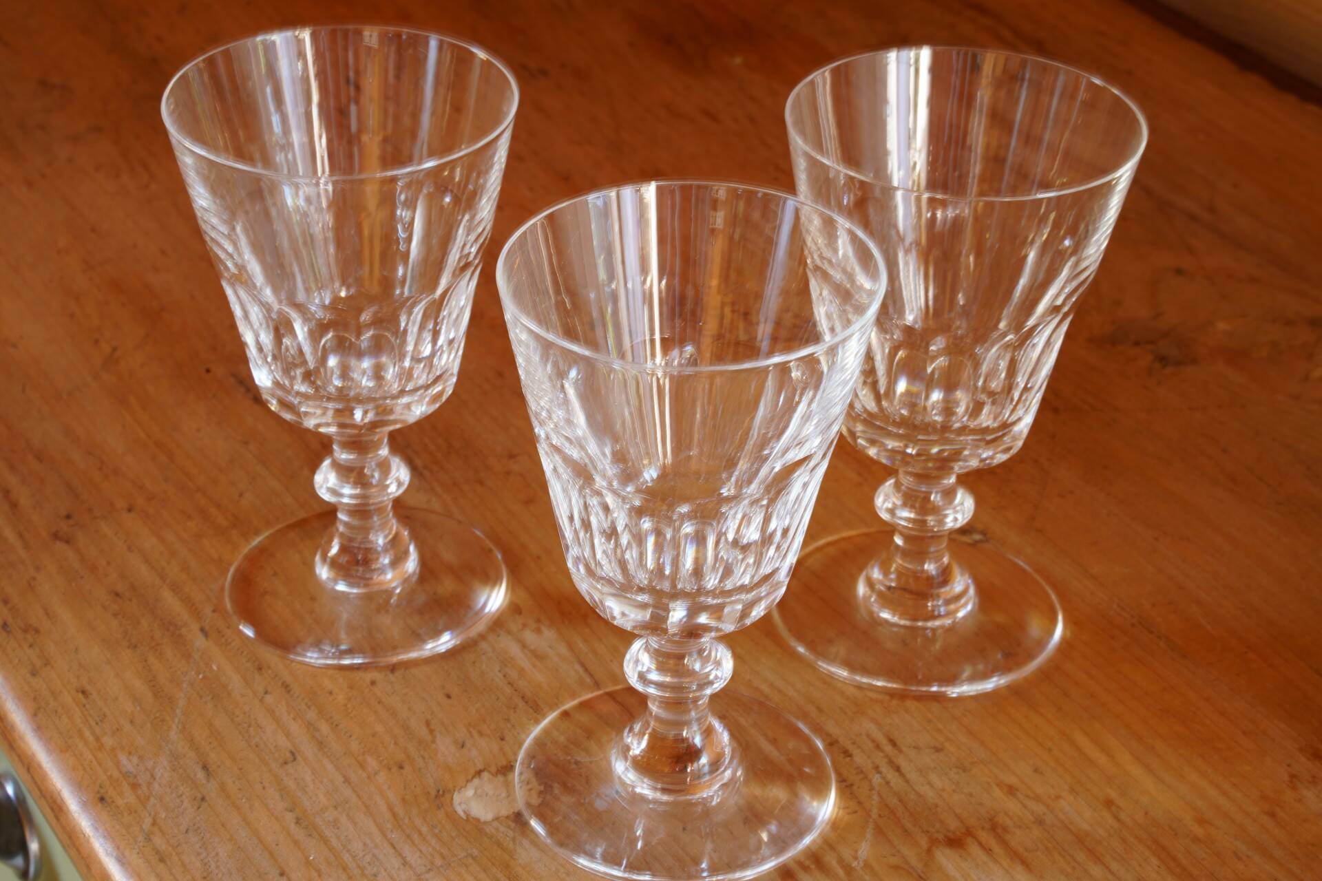 Set of 9 crystal wine glasses from Saint-Louis - Caton model