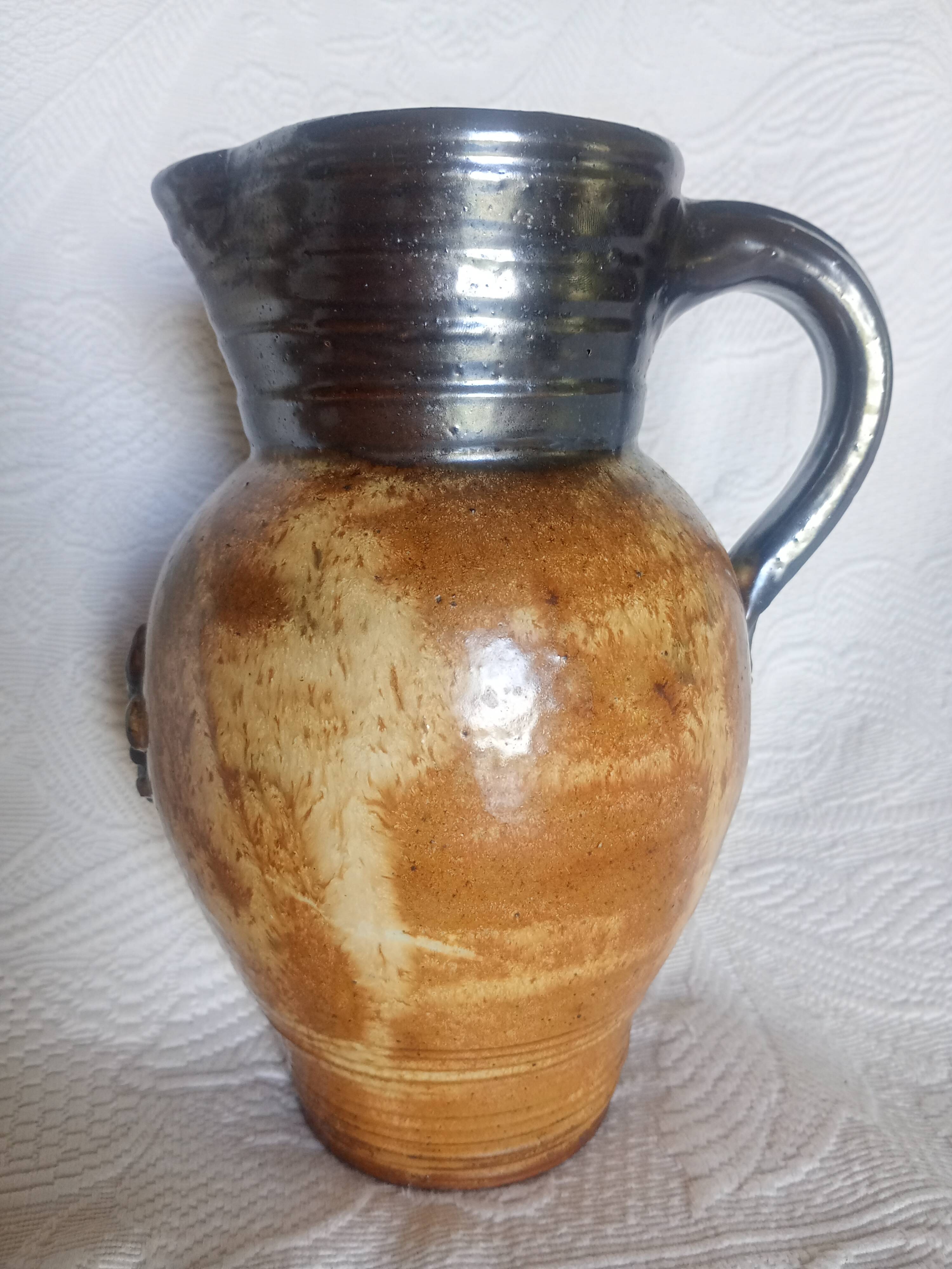 Pichet at Lys - model from Bouffioulx - Glazed stoneware brown/black 20cm