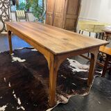 Farm table