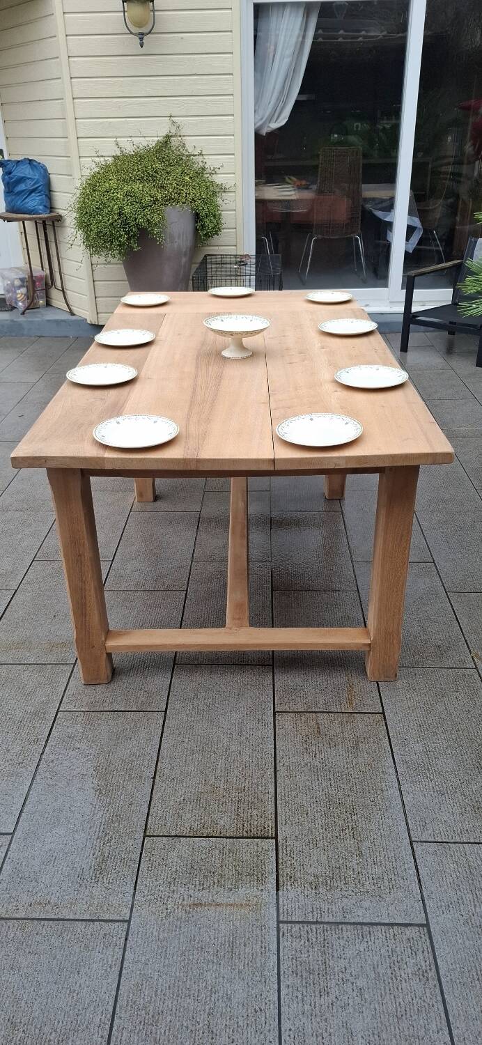 Farmhouse table with extension
