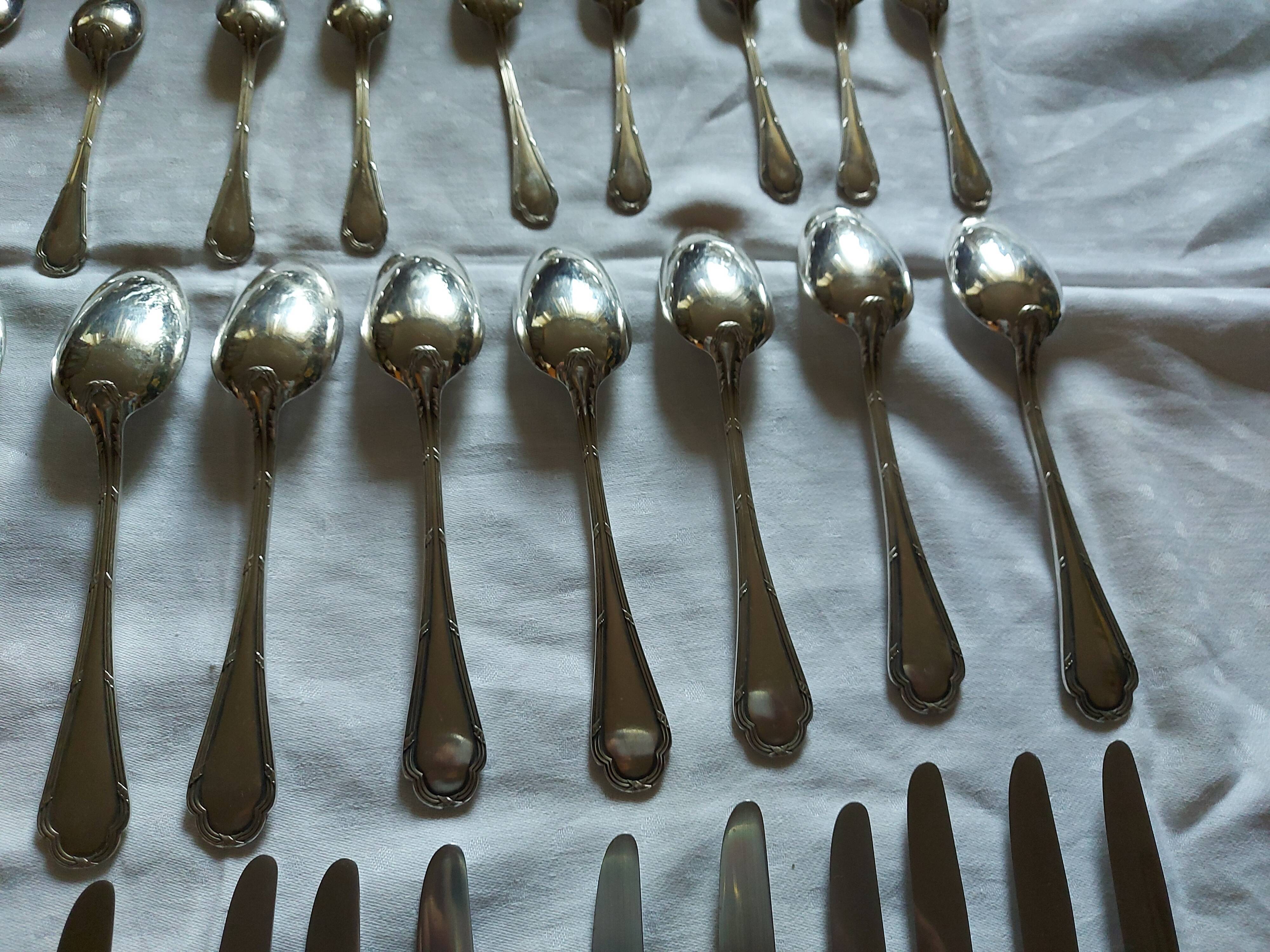 Ercuis housewife, 62 pieces in a box
