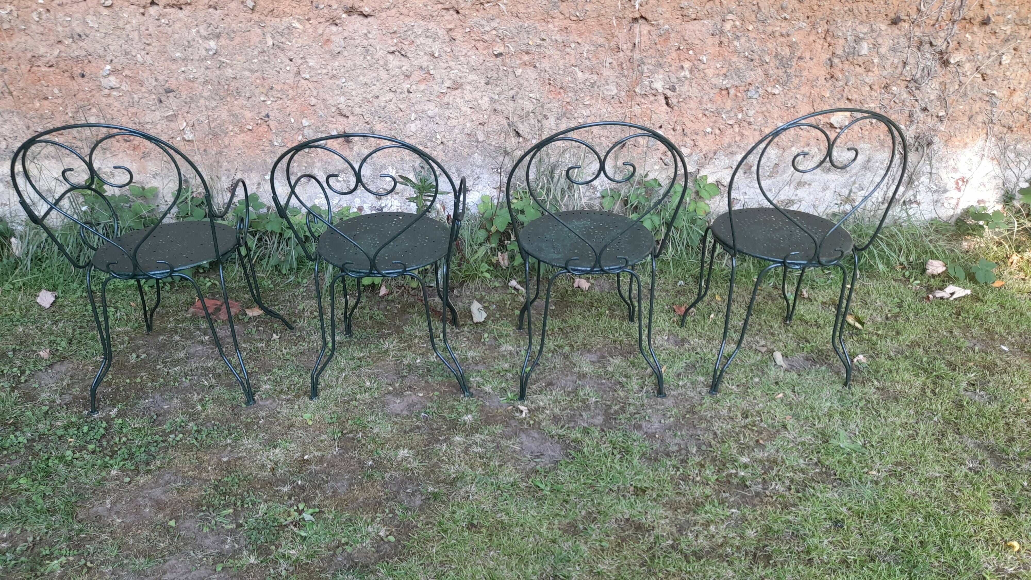 Antique wrought iron garden furniture set 1 table 2 armchairs 2 wagon green chairs