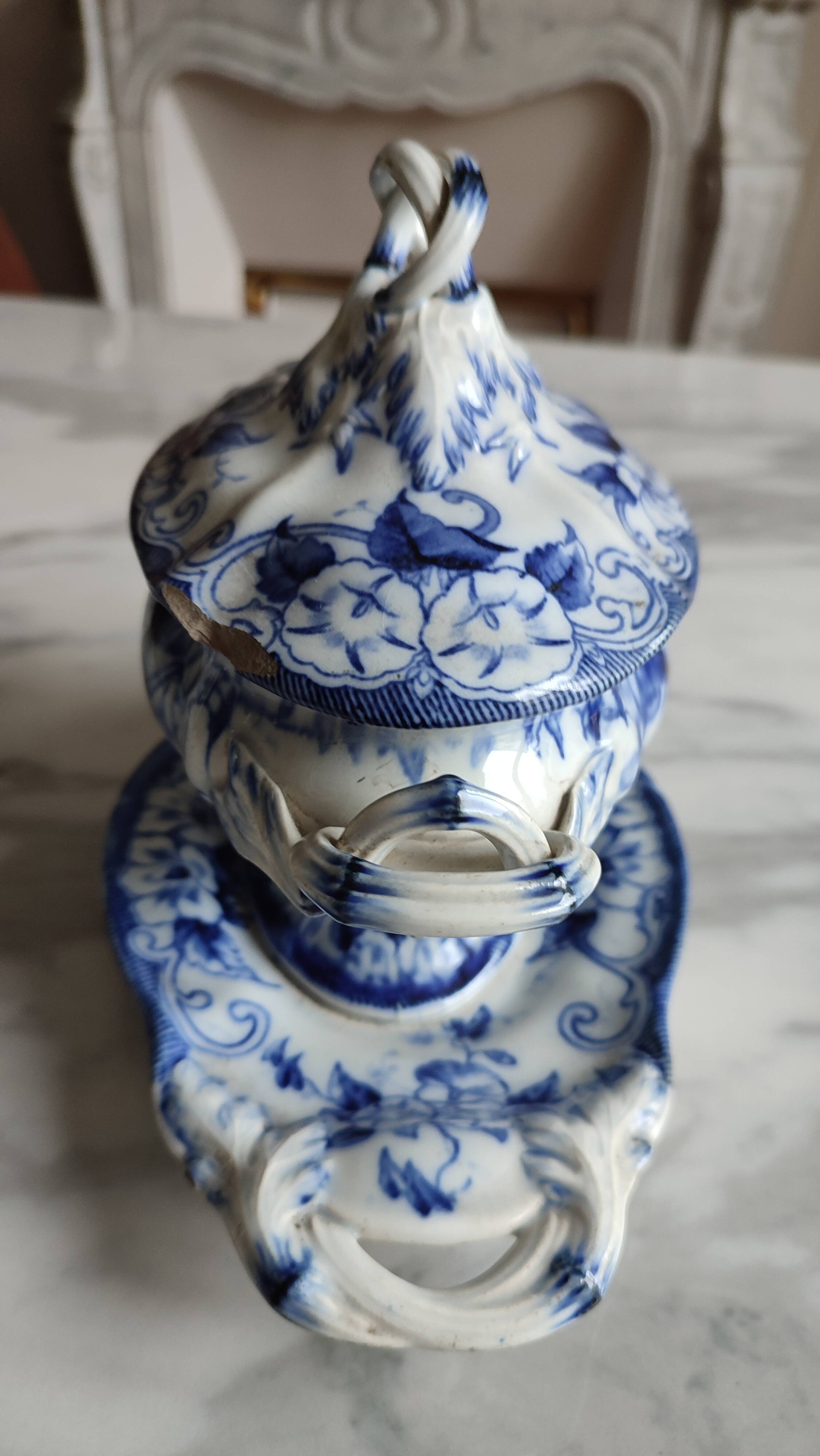 Antique sauceboat signed Creil et Montereau, Flora LM et Cie