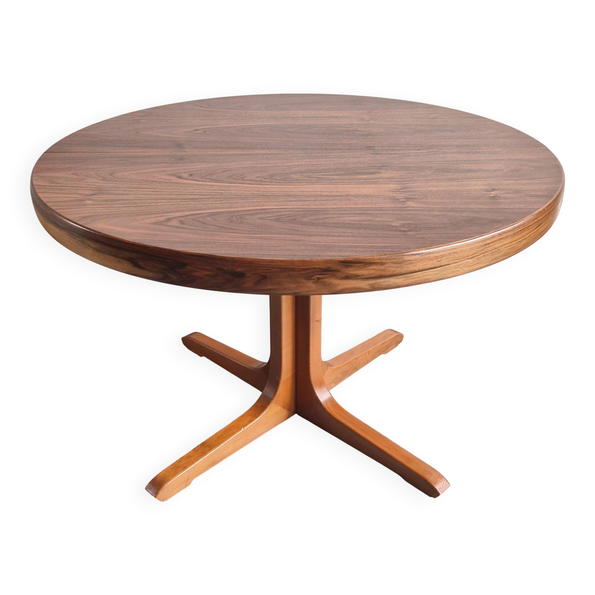 Baumann dining table 1960 extendable from 114 to 167 cm with integrated extensions.