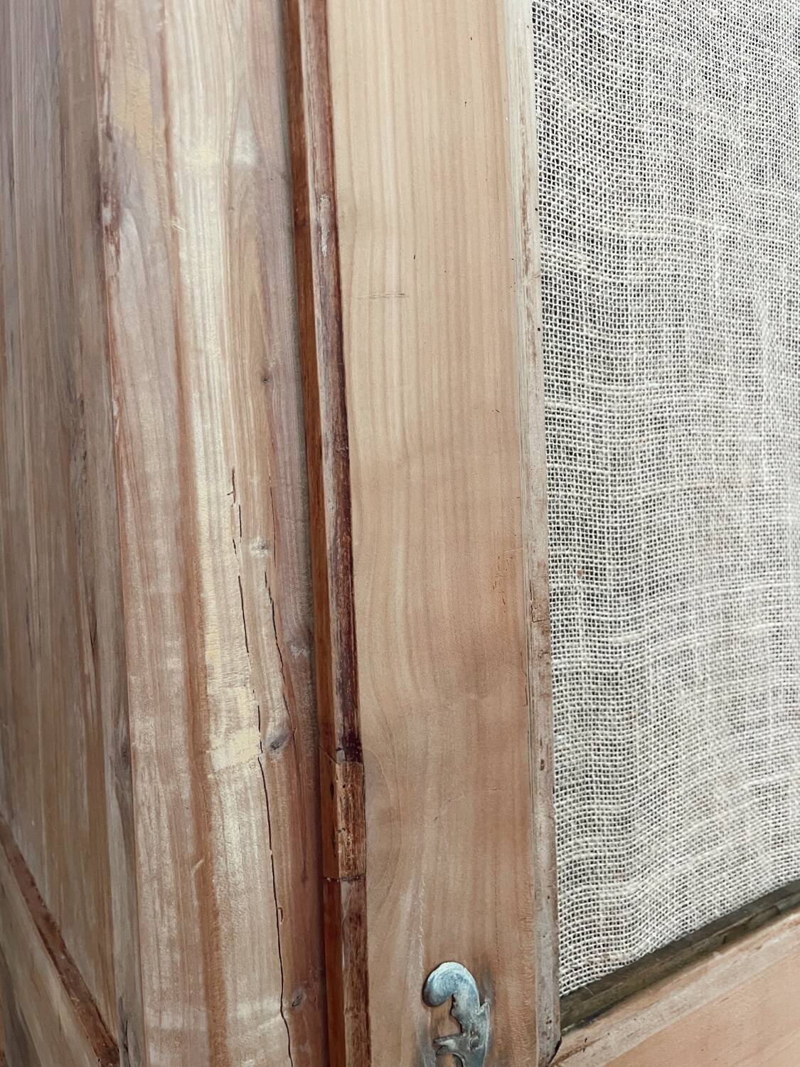 Grande armoire ancienne bois et toile de jute